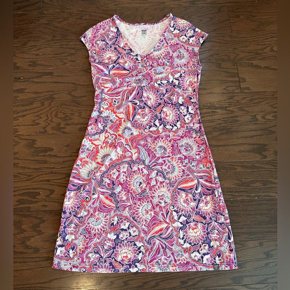 Title Nine Daring Active Dress Small Pink White Purple Stretch Empire Size Small